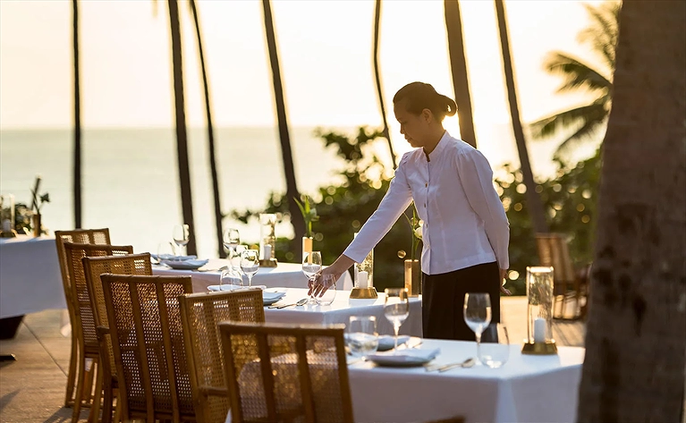 Các nhân viên vô cùng chu đáo