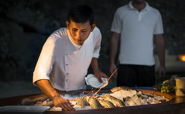 Hải sản luôn được tuyển chọn tươi ngon