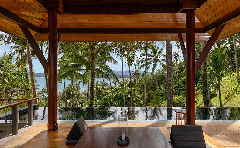 Tầm nhìn ra hồ bơi tuyệt đẹp