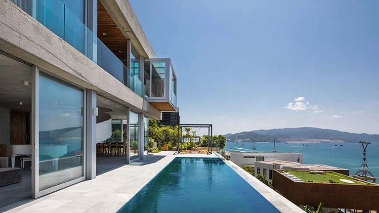 Breeze Villa 4 Bedrooms