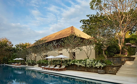 Các biệt thự được trang trí theo phong cách cổ điển xen lẫn hiện đại