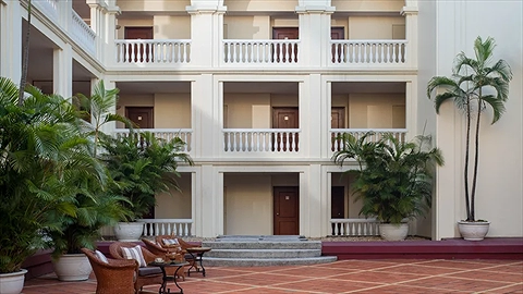 Khuôn viên bên trong tại Khách sạn AVANI Hải Phòng Harbour View