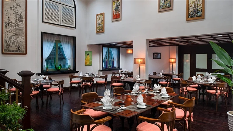 Nhà hàng Nam Phương