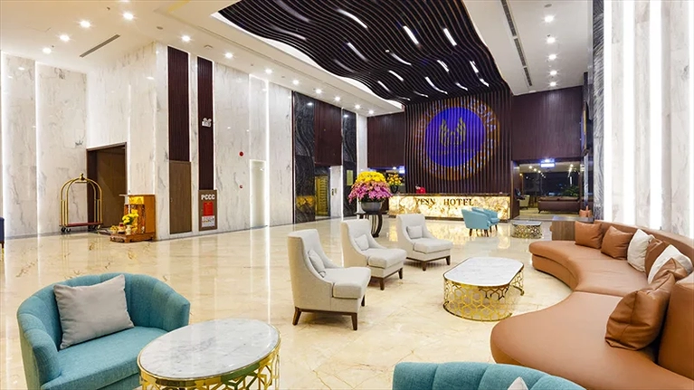 Sảnh lễ tân - nơi làm thủ tục check in/ check out