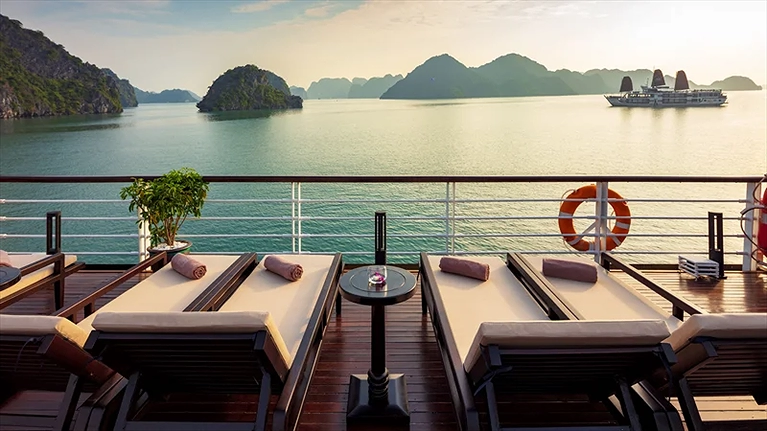 Khu vực tắm nắng trên sân thượng