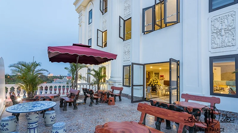 Góc nhìn từ khách sạn đến thành phố