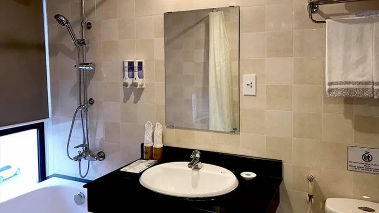 Phòng tắm đầy đủ tiện nghi
