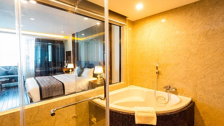 Phòng tắm đầy đủ tiện nghi và sạch sẽ