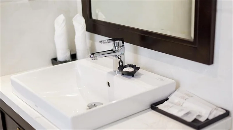 Phòng tắm đầy đủ tiện nghi và sạch sẽ