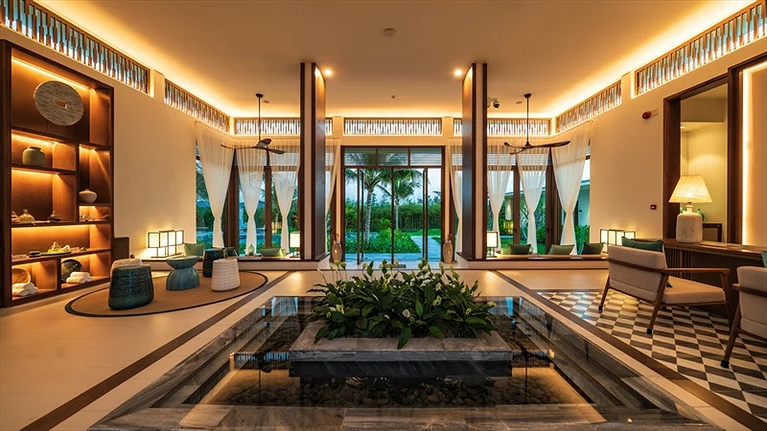 Không gian tại sảnh lễ tân với thiết kế sang trọng