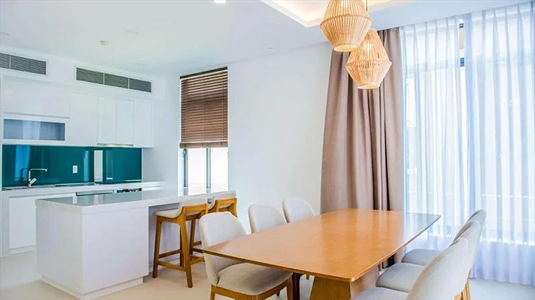 Không gian bếp với đầy đủ tiện nghi cơ bản