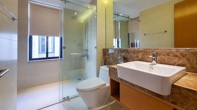 Khu vực phòng tắm riêng của mỗi phòng ngủ