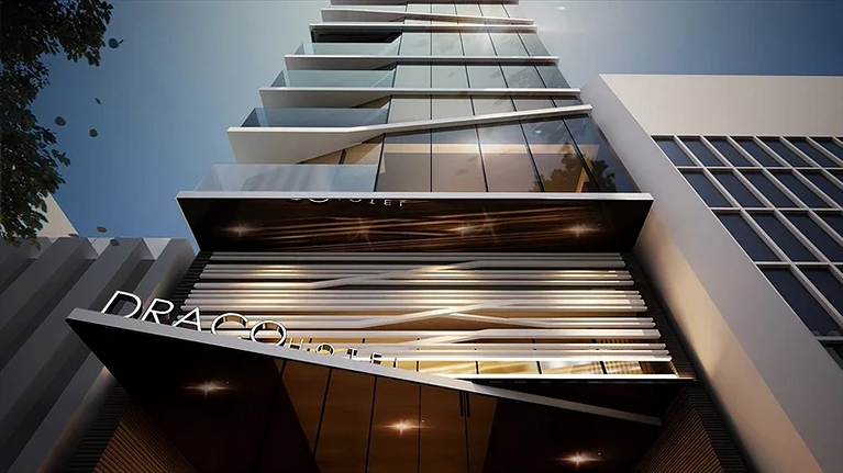 Bên ngoài khách sạn