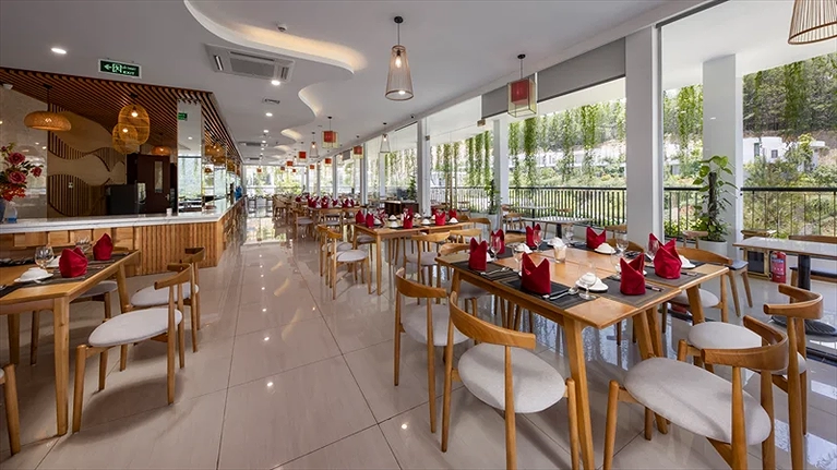 Khu vực nhà hàng