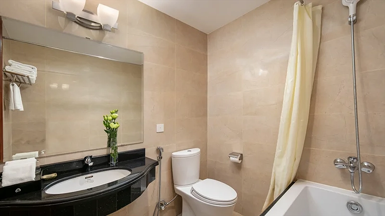 Phòng tắm đầy đủ tiện nghi