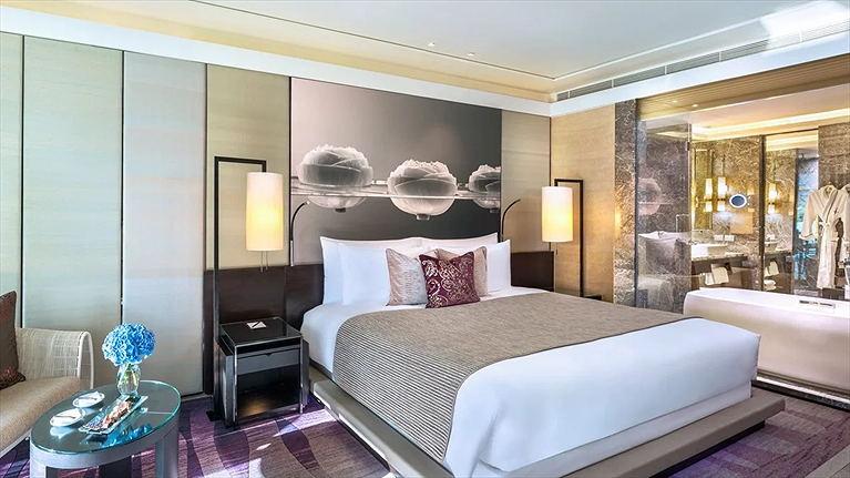 Không gian phòng rộng rãi, thoải mái