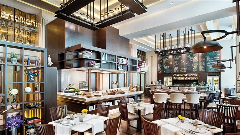 Một nhà hàng với phong cách hiện đại khác