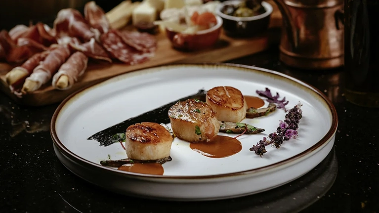 Các món ăn được bày trí đep mắt