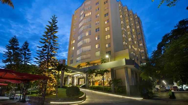 Khách sạn Hạ Long Pearl