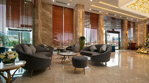 Khu vực ghế chờ tại sảnh lễ tân