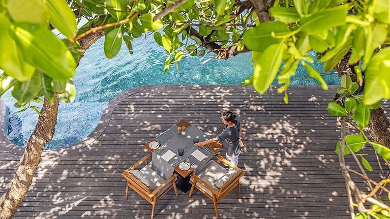 Các quản gia riêng phục vụ chu đáo trong suốt quá trình lưu trú