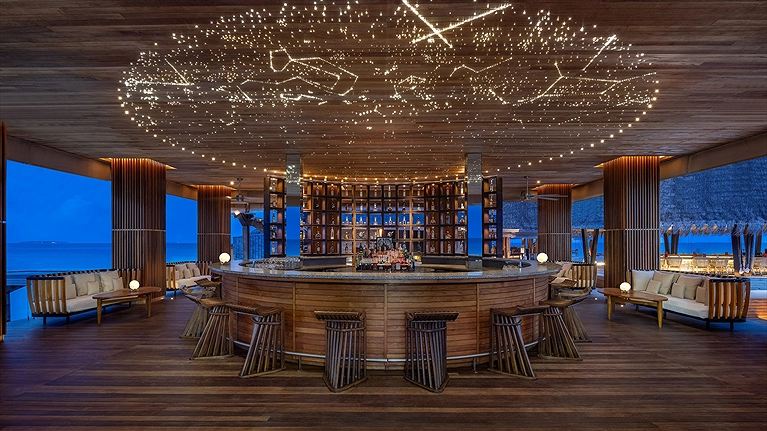 Sky bar rực rỡ