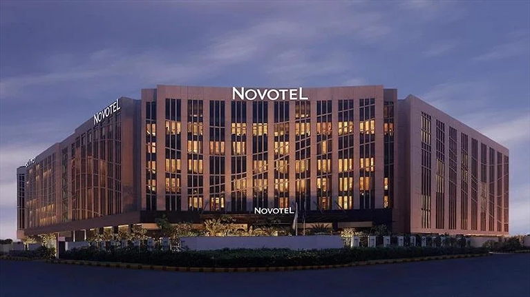 Toàn cảnh khách sạn Novotel New Delhi Aerocity