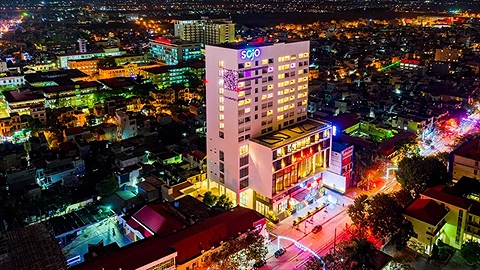 Khách sạn SOJO Thái Bình ánh đèn rực rỡ về đêm