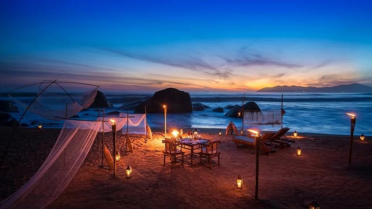 Bữa tối riêng tư được chuẩn bị trong không gian độc đáo