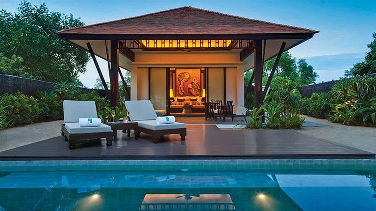 Căn Lagoon Villa với 1 phòng ngủ chính