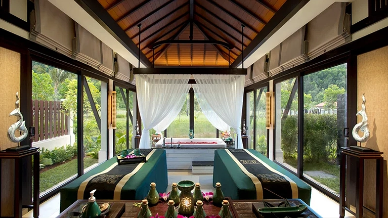 Khu vực Spa với các phòng riêng tư, các bài trị liệu chuyên sâu