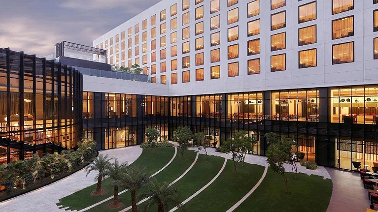 Khách sạn với thiết kế hiện đại