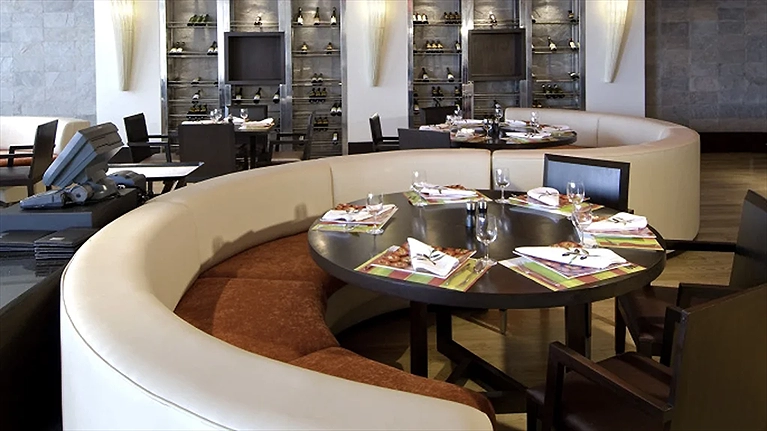 Khu vực nhà hàng