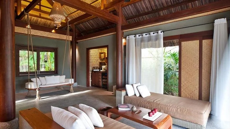 Khu vực phòng khách nối dài