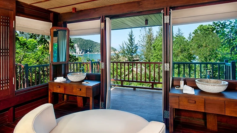 Khu vực phòng tắm cũng được thiết kế không gian mở tuyệt đối