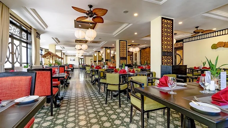 Khu vực nhà hàng