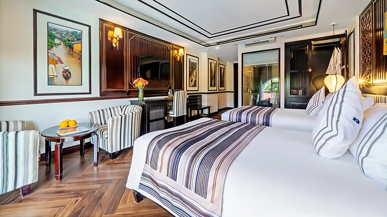 Deluxe Garden with Window