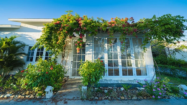 PRAIA (02 Bedrooms) View Garden