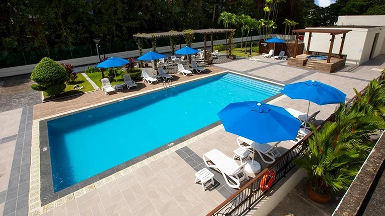 Khu vực thư giãn, tắm nắng