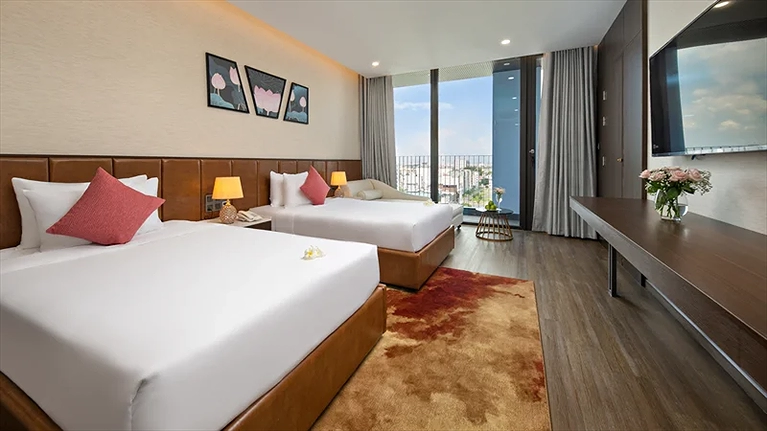 Deluxe City View with Balcony