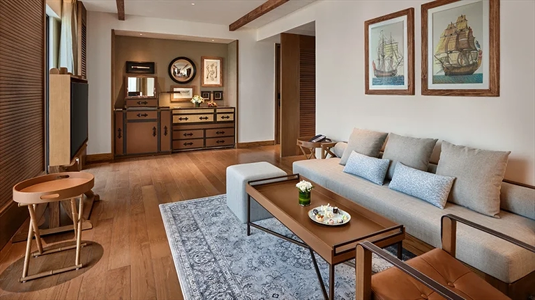 Admiral Suite with ocean front sea view