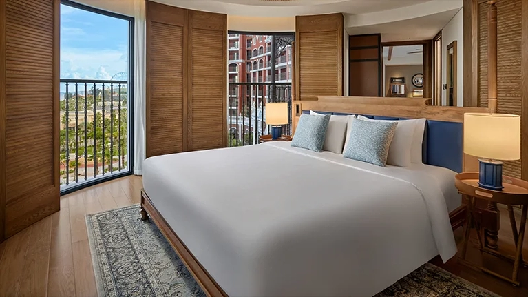 Admiral Suite with ocean front sea view