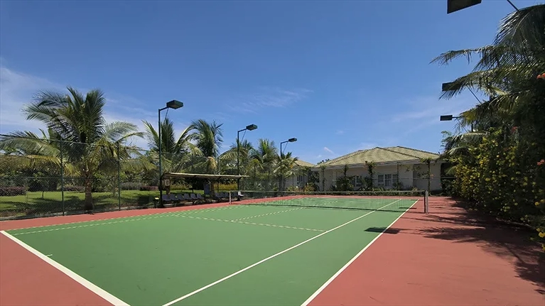 Sân tennis