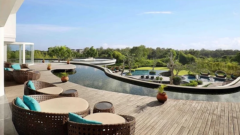 Khu cảnh đồi xanh nhìn từ khu nghỉ dưỡng