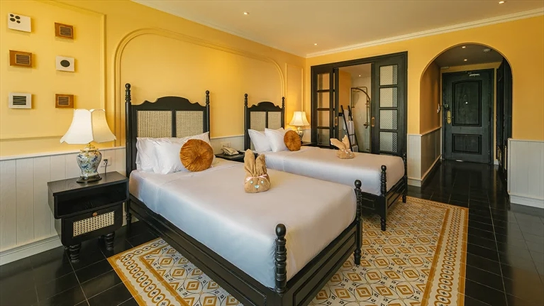 Deluxe Studio City View