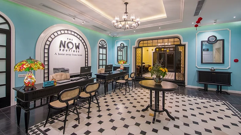 Khu vực lễ tân thực hiện thủ tục Check in và check out