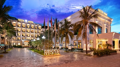 Quang cảnh khách sạn nhìn từ bên ngoài