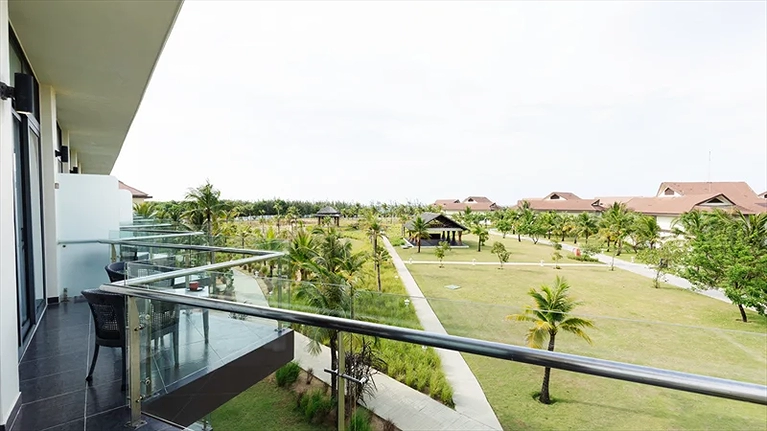 Ban ông phòng Suite Superior thoáng đãng