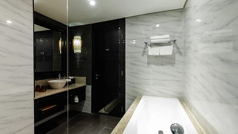 Phòng tắm phòng Junior Suite Seaview