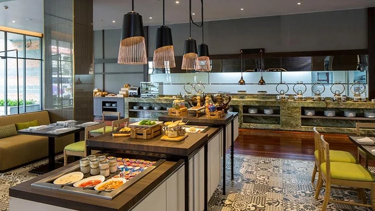 Không gian nhà hàng dùng bữa Buffet